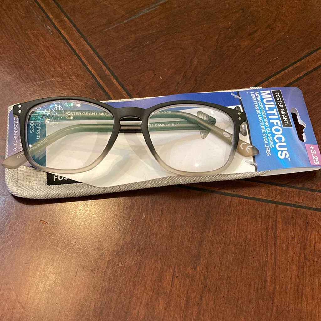 Foster Grant Nwt Multifocus Reading Glasses And Coordinating Case.